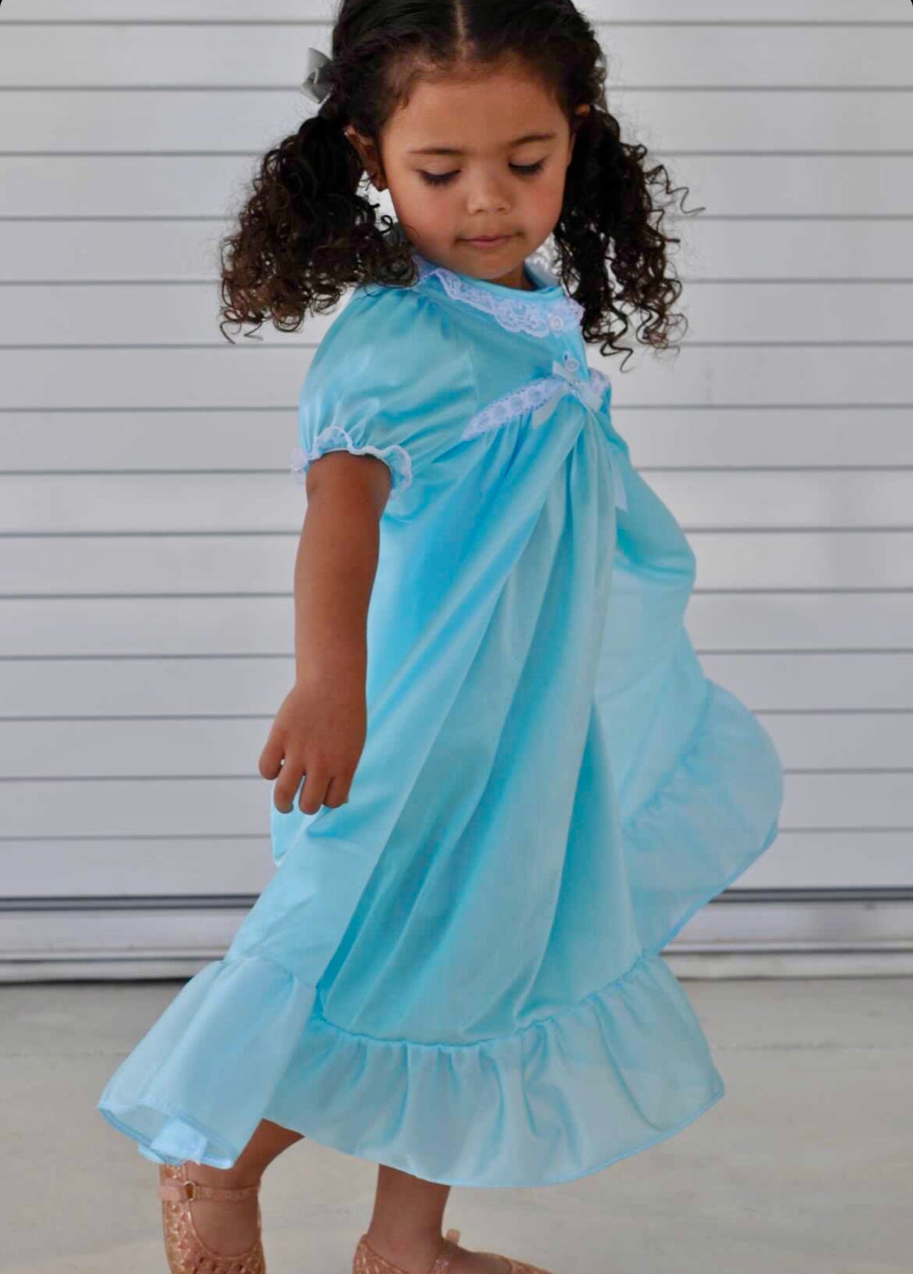 Clarisse Short Sleeve Nightgown Peignoir Set in Blue